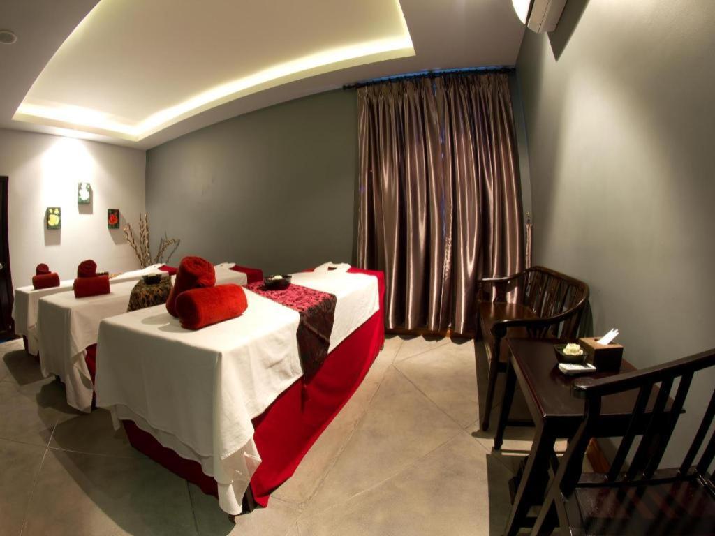 ลา โรส บูติก โฮเต็ล แอนด์ สปา Hotel พนมเปญ ภายนอก รูปภาพ