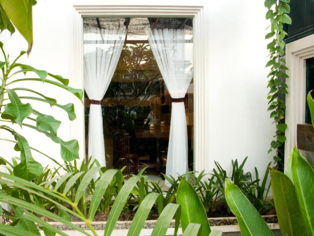 ลา โรส บูติก โฮเต็ล แอนด์ สปา Hotel พนมเปญ ภายนอก รูปภาพ