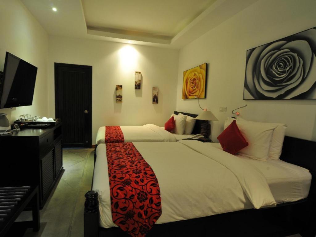 ลา โรส บูติก โฮเต็ล แอนด์ สปา Hotel พนมเปญ ภายนอก รูปภาพ