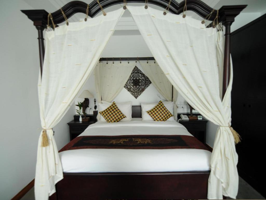 ลา โรส บูติก โฮเต็ล แอนด์ สปา Hotel พนมเปญ ภายนอก รูปภาพ