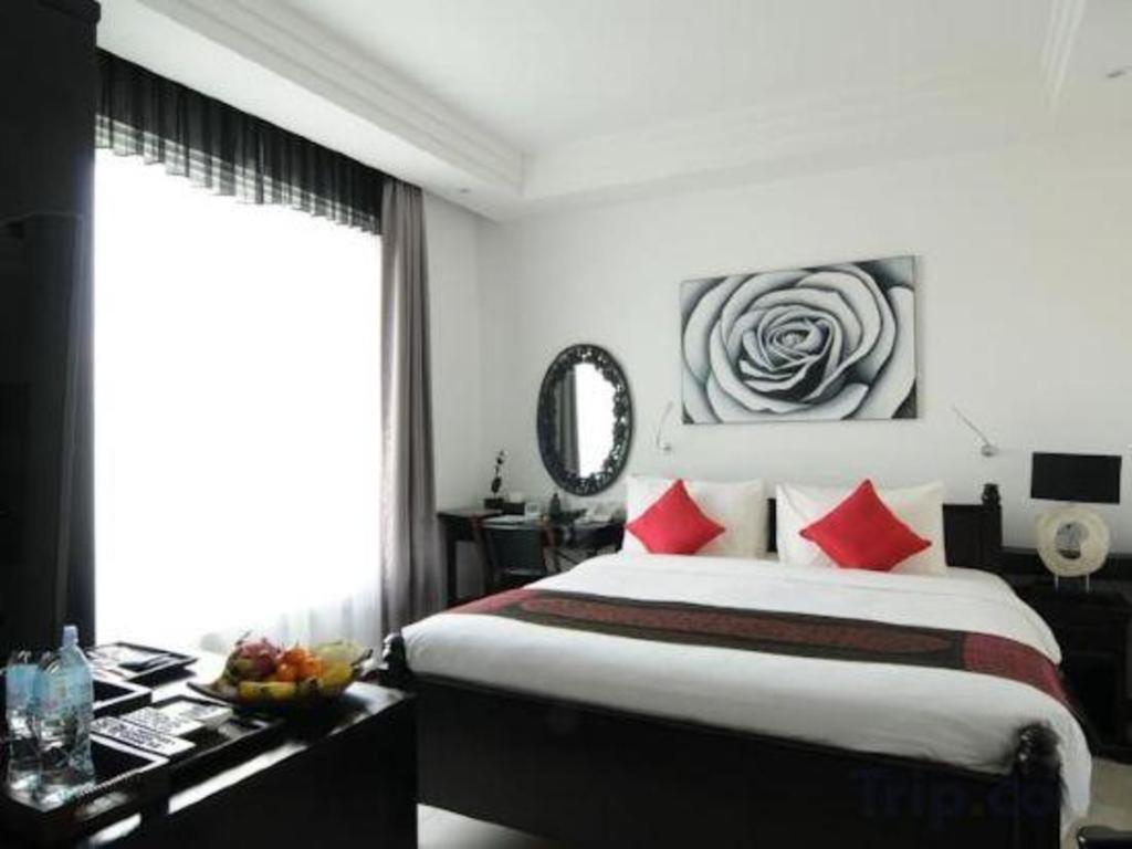 ลา โรส บูติก โฮเต็ล แอนด์ สปา Hotel พนมเปญ ภายนอก รูปภาพ